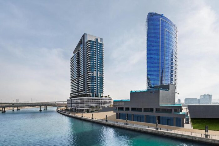 Radisson Blu Dubai Canal View  5*