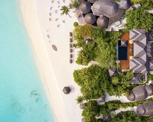 irufushi διακοπές loveyourholidays