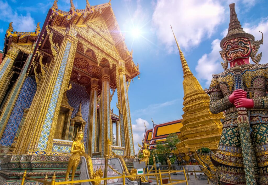 temples wat-phra-kaew-bangkok-thailand-Ταϊλάνδη roadaffair.com