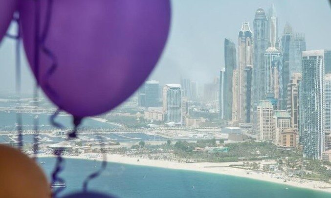 ain-dubai-η θέα για το πάρτι στο Ντουμπάι loveyourholidays