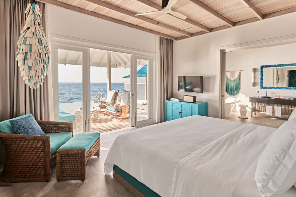 luxury-resort-maldives-rooms-ocean-pool-villa-bedroom-with-view-1024x683