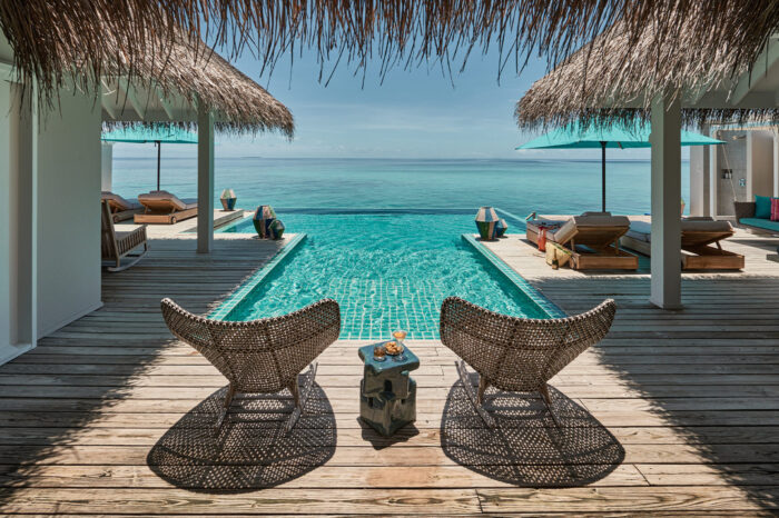 Maldives: Finolhu Luxury Resort 5*, από 2.275€