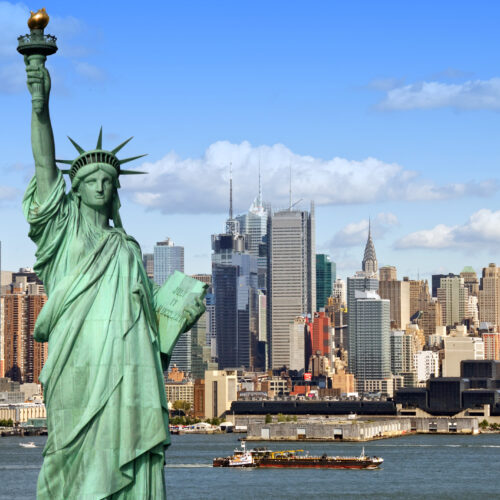 New,York,City,Skyline,Cityscape,With,Statue,Of,Liberty,Over